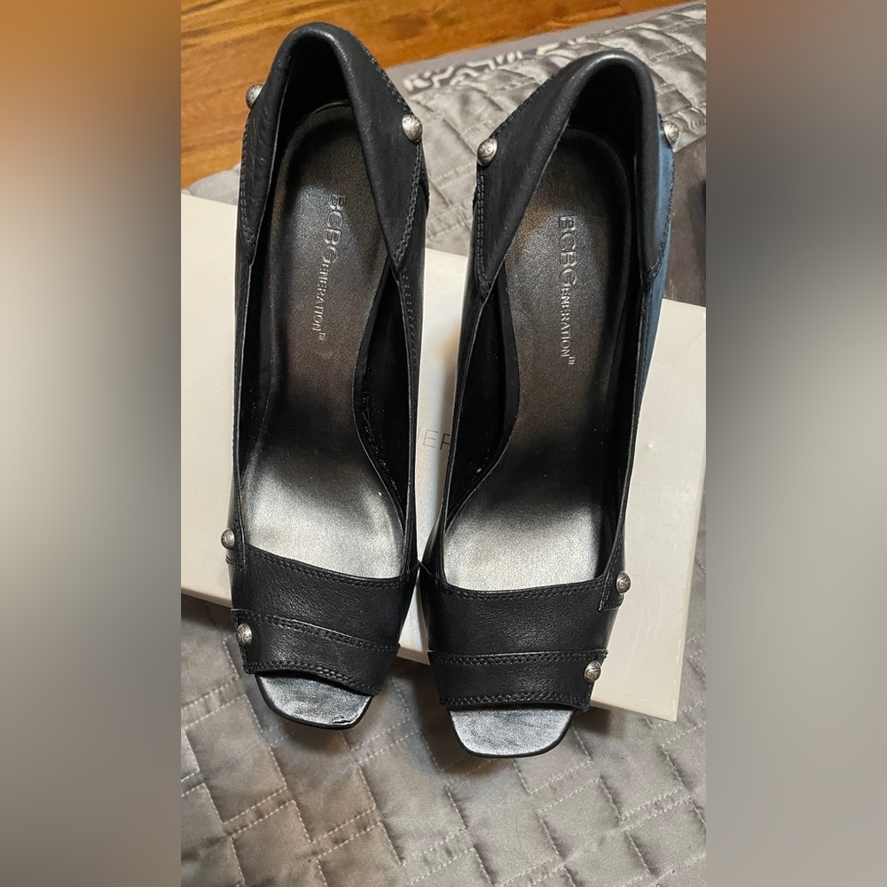 BCBGeneration-Black pumps